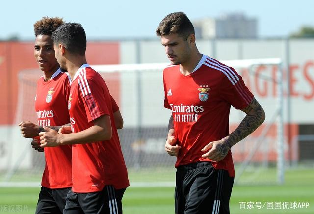 开云电竞 -埃因霍温内部会议纪要流出:今晚内部沟通,葡超使命明确,训练强度明显提升(埃因霍温青年队vs芬洛结果)