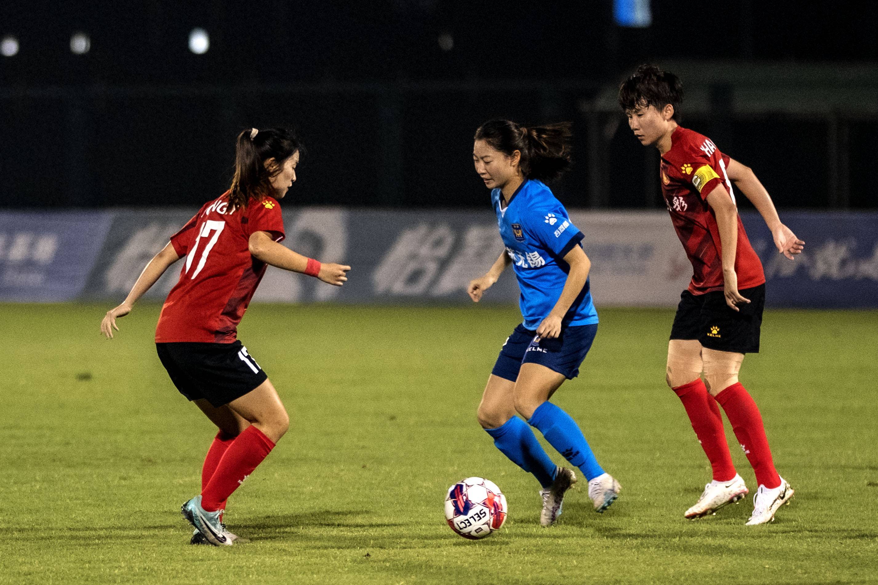 开云登录 -包含里程碑夜上海申花临场应变；足总杯关键时刻刷纪录；球迷炸锅；临场指挥获称赞的词条