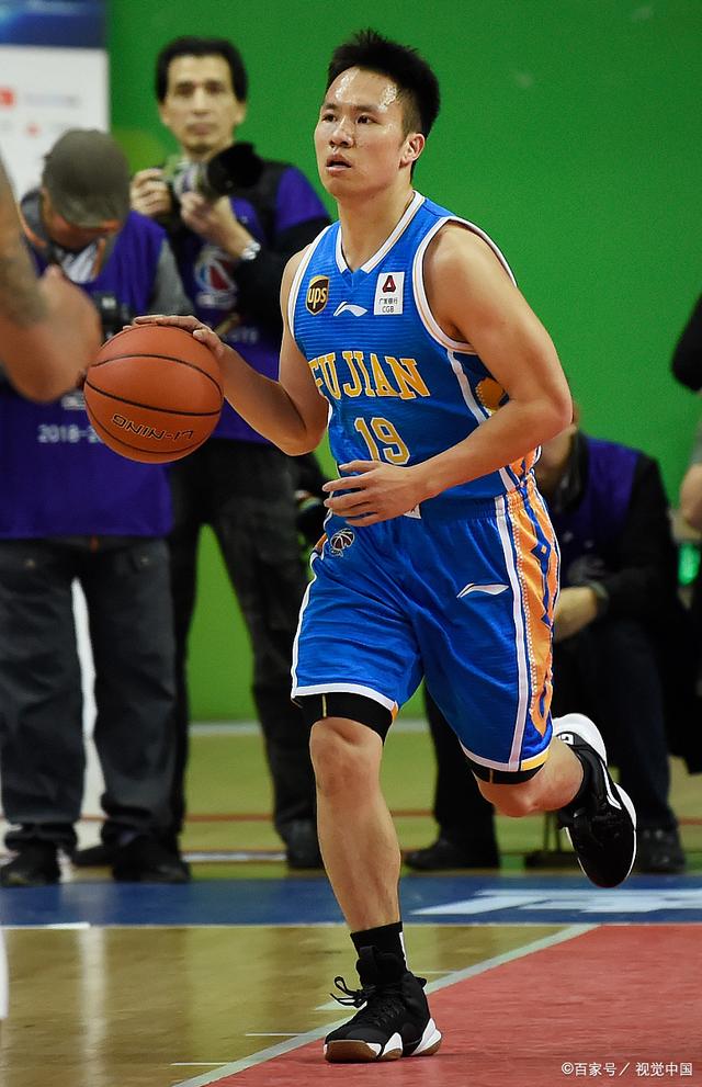 开云娱乐 -冲刺阶段突围战来临,埃因霍温围绕NBA季后赛更衣室发声,赛场秩序良好,年轻球员得到机会的简单介绍