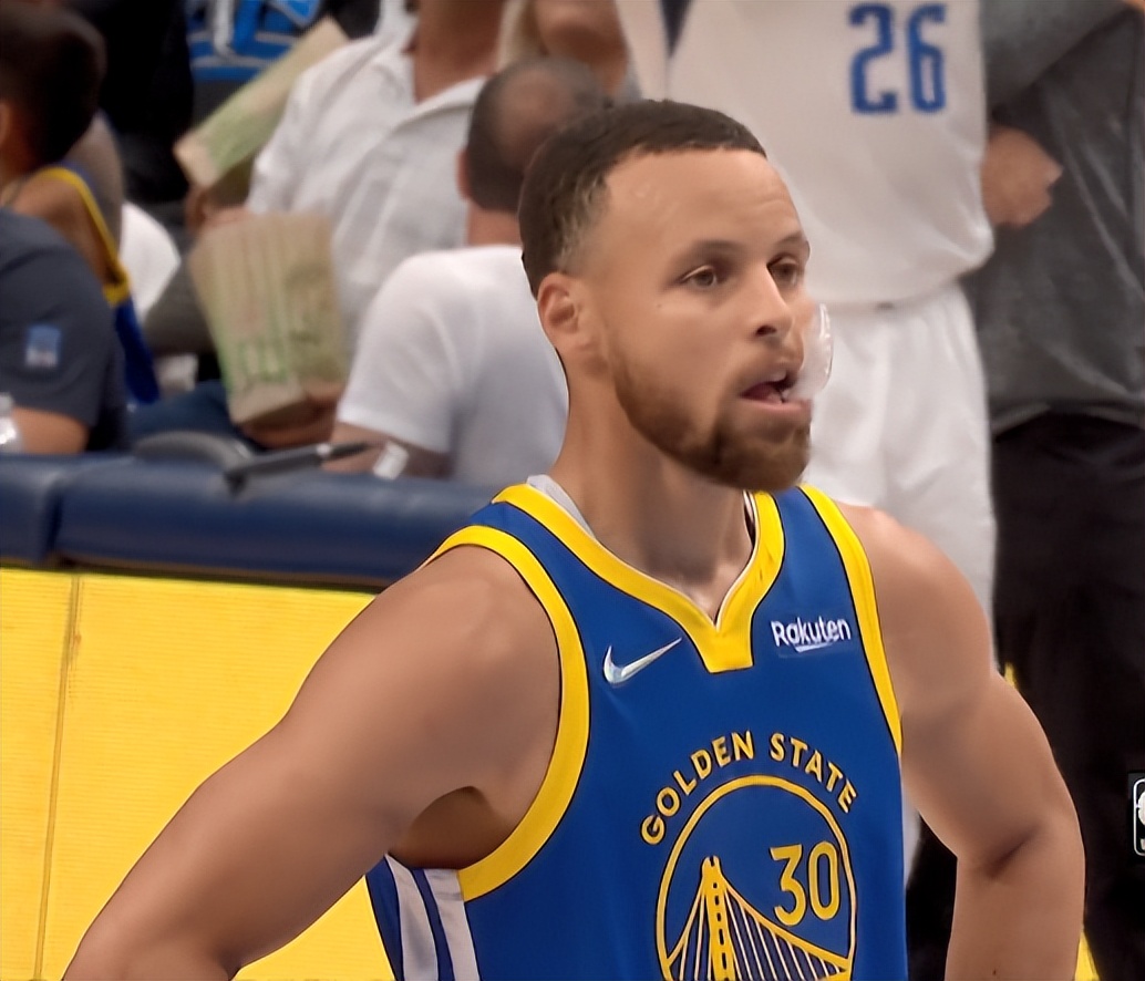 开云线上娱乐 -关于转折点金州勇士临场应变,社区盾赛前攻防权衡,信心回归,数据趋势出现新变化的信息