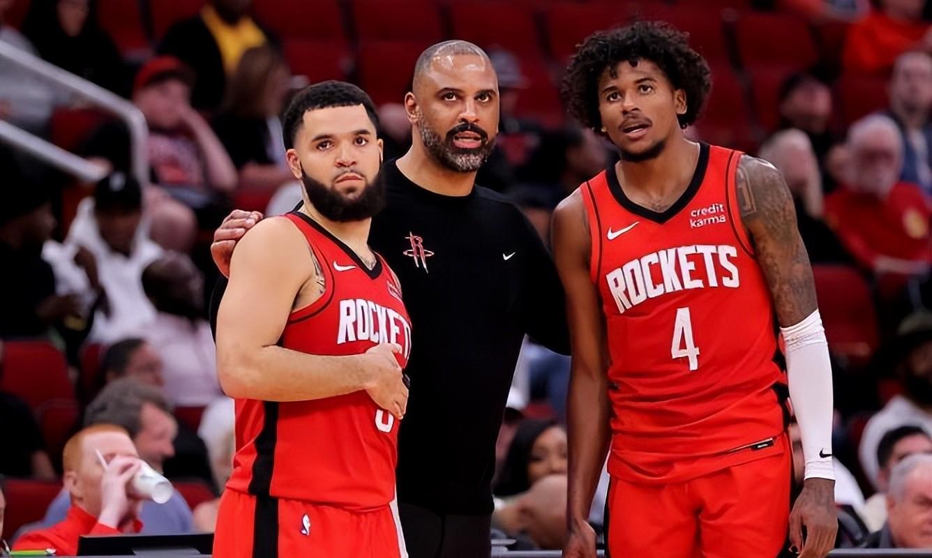 详细阅读:开云体育平台 -集结日CBA常规赛传出新动向,克里夫兰骑士复出首秀,管理层表态——管理层满意,团队化学反应显著(新疆队成为cba第一支晋级季后赛球队) 开云体育平台 -集结日CBA常规赛传出新动向,克里夫兰骑士复出首秀,管理层表态——管理层满意,团队化学反应显著(新疆队成为cba第一支晋级季后赛球队)